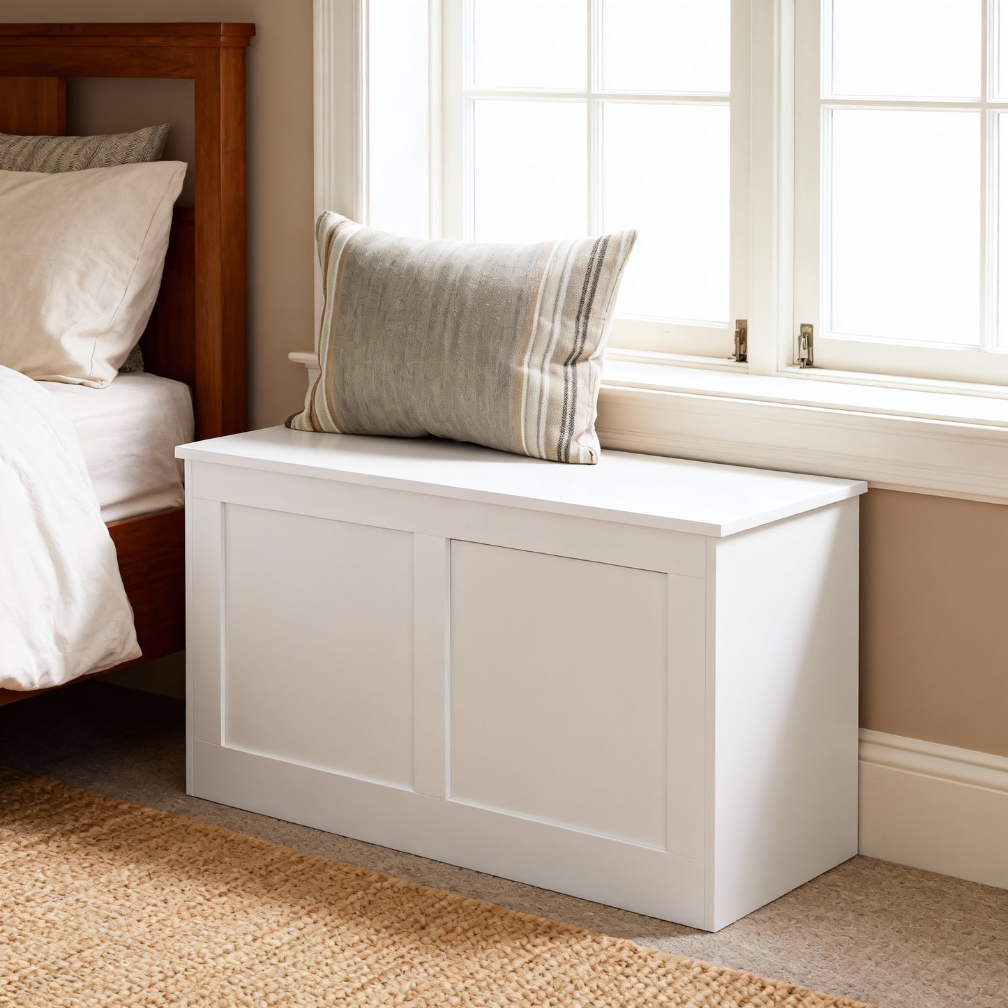 Storage Chest with Safety Hinges, Padded Shoe Bench and Farmhouse Storage Trunk, Entryway or Bedroom Seat, 15.7 x 31.5 x 18.3 Inches, Cloud White