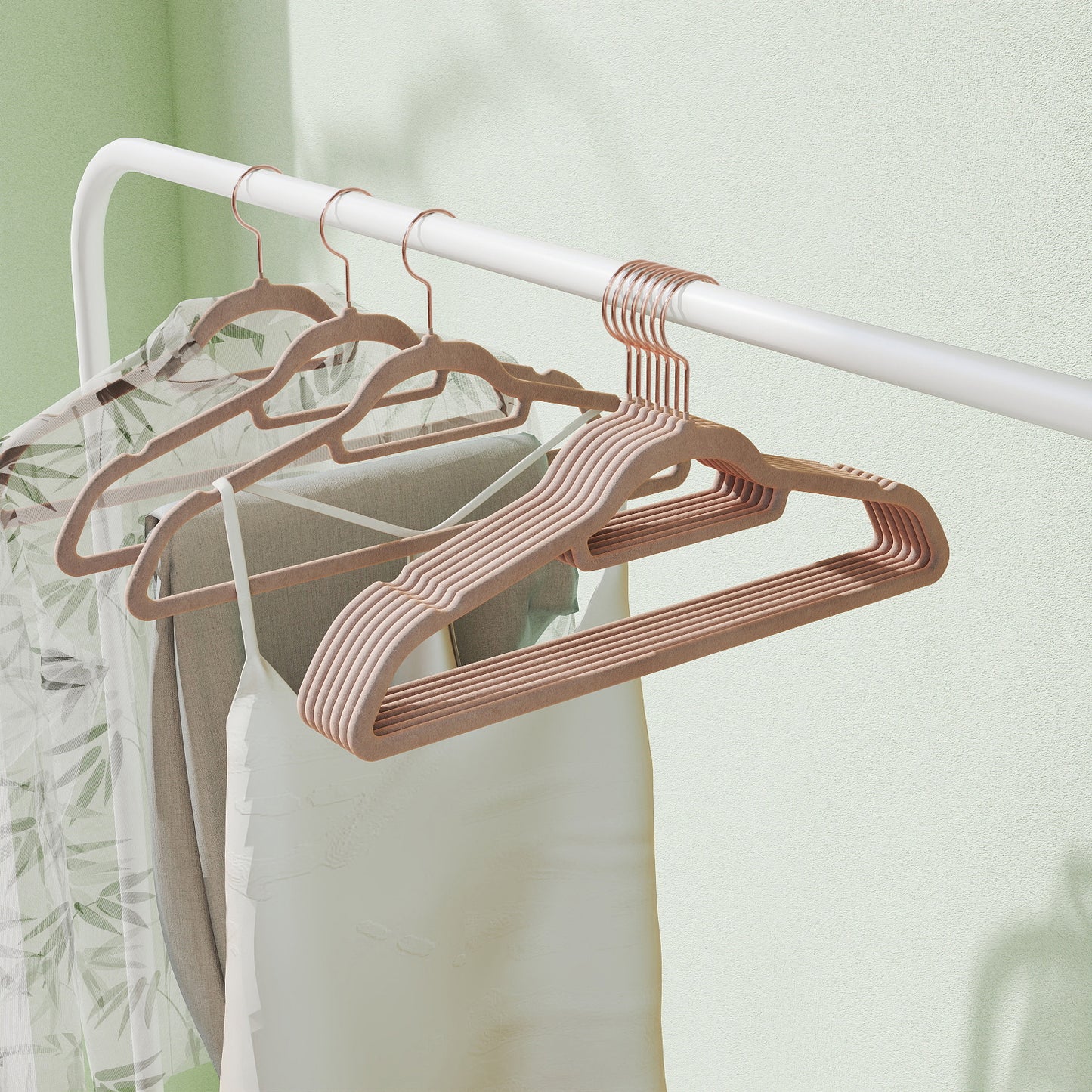 Velvet Hangers, 50-Pack Non-Slip Clothes Hangers with 360° Swivel Hooks, Slim & Sturdy for Coat, Dress, Shirt, Pants, Tie, Space-Saving Design, Caramel Brown